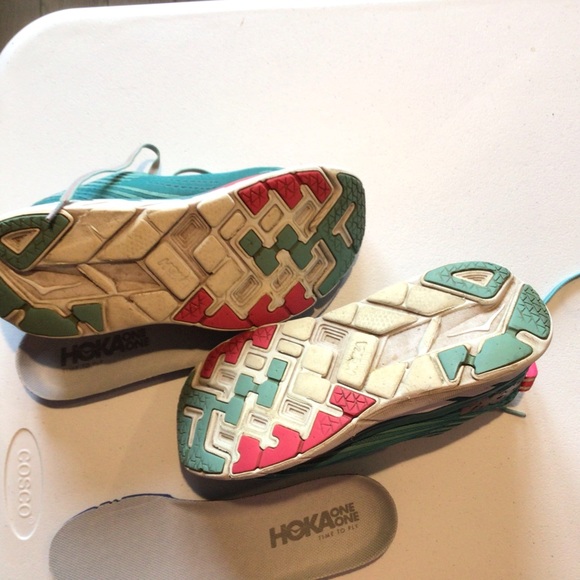 HOKA Clifton 5 running/athletic shoe.lots of miles left.size 7.5 - Picture 2 of 13